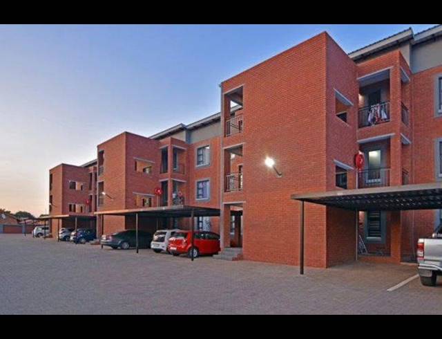 3 BEDROOM TOWNHOUSE FOR SALE IN WITPOORTJIE